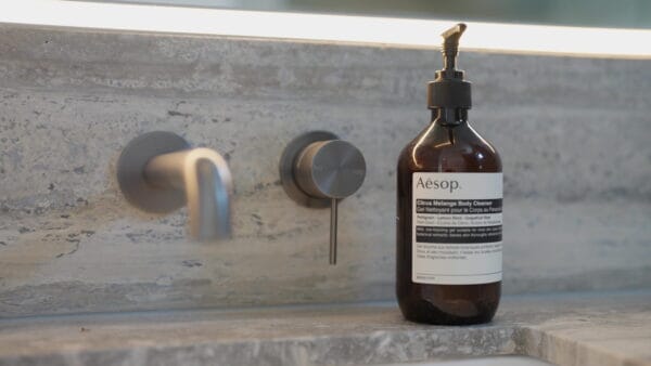 MECCA WALL BASIN/BATH MIXER SEPARATE BACK PLATE 120/160/185/230/260MM Gunmetal Tapware Nero 